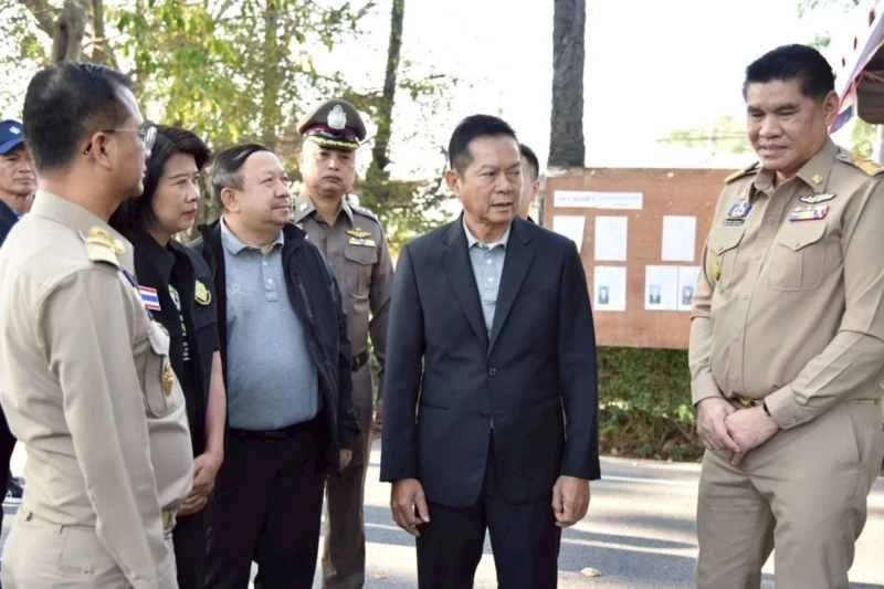 ประธ านคณะกรรมการการเลือกตั้งทั่วไปสังเกตการณ์การเลือกตั้