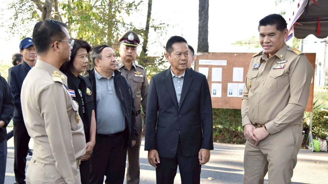 ประธ านคณะกรรมการการเลือกตั้งทั่วไปสังเกตการณ์การเลือกตั้